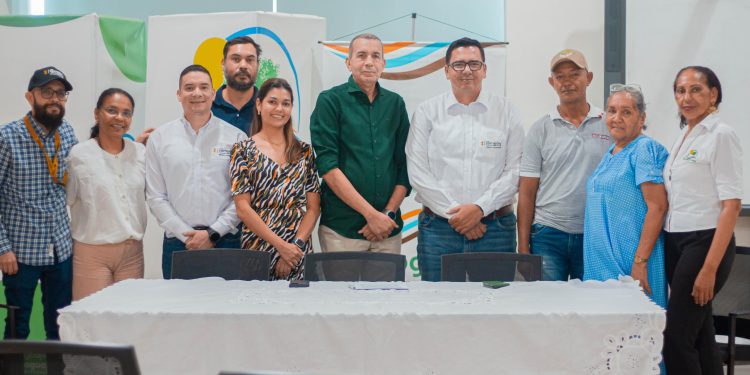 Corpoguajira, Cerrejón y Guardianes de Cañaverales firman acuerdo para la conservación de esta área protegida regional