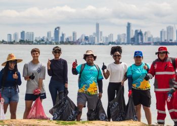 En Cartagena Fuerza Naval del Caribe recolecto más de 40 toneladas de residuos.