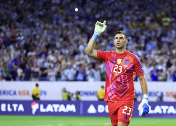 De la mano del ‘Dibu’, Argentina avanza a las Semifinales