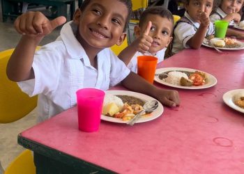 En Ariguaní Volvió la alimentación preparada en sitio a estudiantes de la IED Simón Bolívar