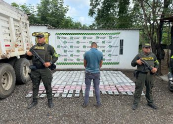 Capturan a una persona en Hatonuevo mientras transportaba 388 kilos de clorhidrato de cocaína en una volqueta