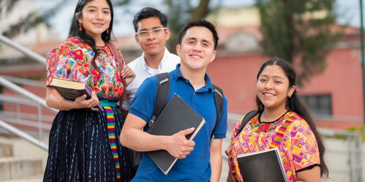 Racismo en la educación superior en Colombia: estudio brinda claves para combatirlo