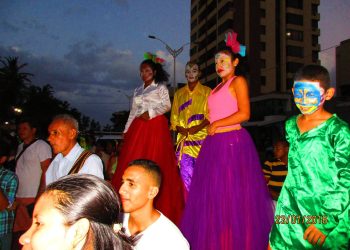 Con el carnaval del cuento inició el AKUENTAJUI 2024