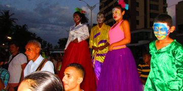 Con el carnaval del cuento inició el AKUENTAJUI 2024