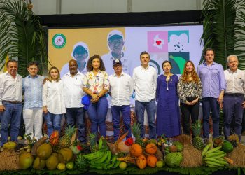 Gobierno firma alianza con Éxito para sustituir cultivos ilícitos en territorios excluidos