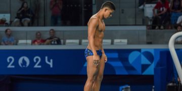 Luis Felipe Uribe avanzó a las semifinales de clavados de París 2024