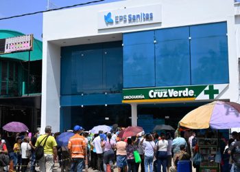 Para “optimizar el servicio” EPS Sanitas realizará cambio de operador de entrega de medicamentos en 13 departamentos del país.