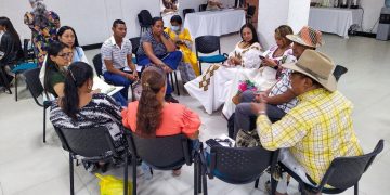 ICBF realiza círculos de la palabra para el cuidado de la niñez wayuu en La Guajira