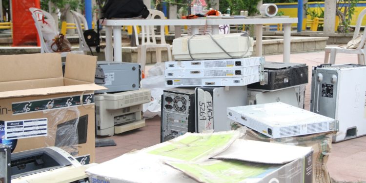 Corpoguajira lidera la X Jornada de Recolección de  Residuos Posconsumo