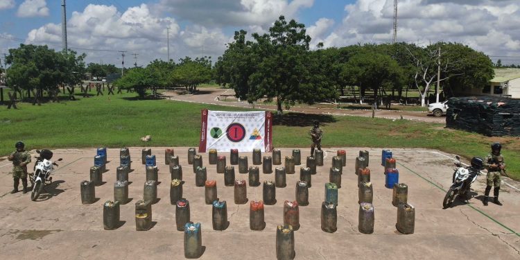 Ejército Nacional incautó 980.000 cigarrillos y más de 1000 galones de combustible de contrabando en La Guajira