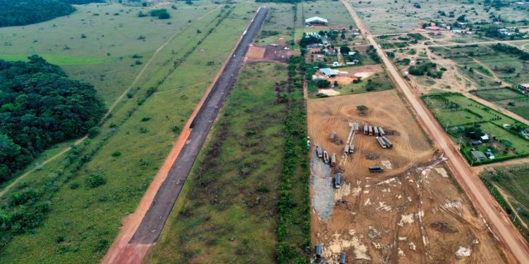 Gobierno priorizó 6 aeródromos con Servicios Aéreos Esenciales para llegar a la Colombia profunda, entre ellos el de la Alta Guajira