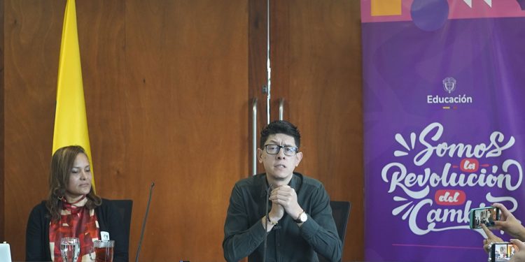 Icetex pasaría de ser entidad financiera de carácter especial a banco de primer nivel: Mineducación