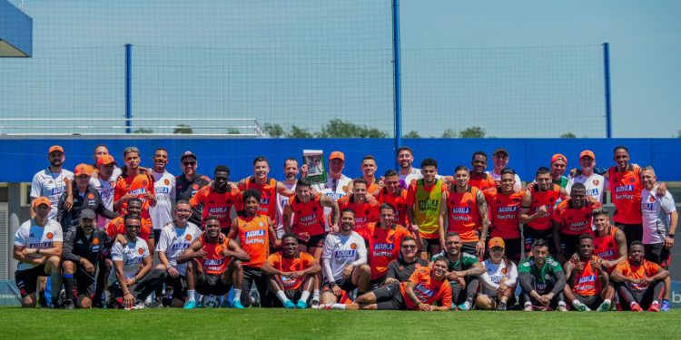 «Cada partido es único y hay que jugarlo de la mejor manera»: Néstor Lorenzo, DT Selección Colombia Masculina de Mayores