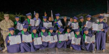 17 jóvenes wayuu se graduaron como bachilleres prestando su Servicio Militar