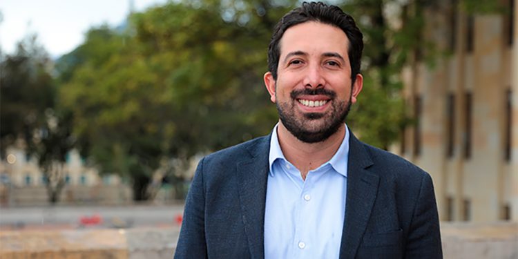 Ante la renuncia del minhacienda, presidente Petro designó al viceministro Diego Guevara como nuevo titular de esa cartera