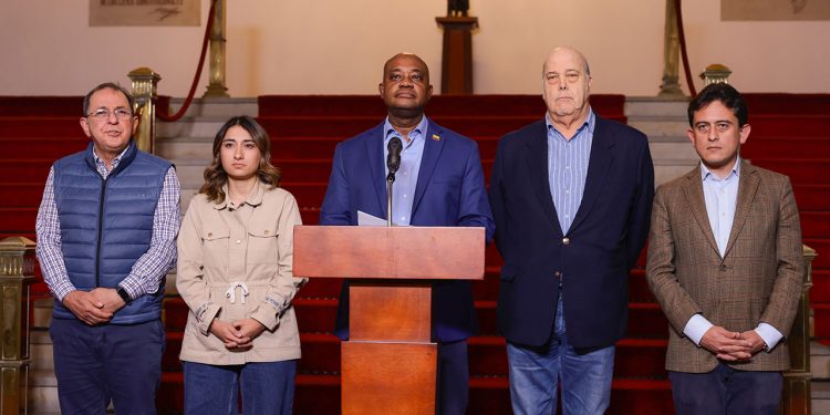 Deportados de USA llegarán en condiciones dignas, según afirmó la Cancillería