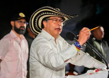 ‘Las tarifas de energía que hoy nos cobran en Colombia son ilegales’, aseguró el presidente Petro