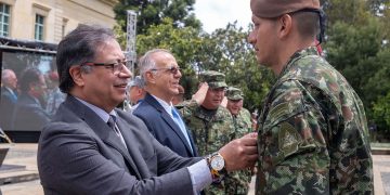 Presidente Petro anuncia que el general Pedro Sánchez sería el nuevo Ministro de Defensa