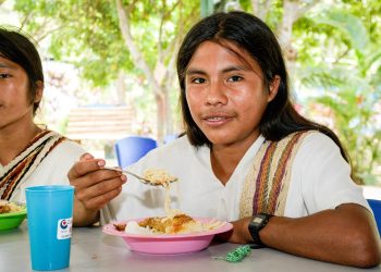 Más de 820.000 estudiantes de comunidades étnicas reciben alimentación escolar con enfoque diferencial