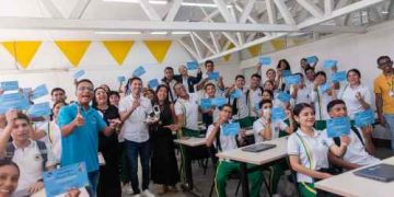 En aulario del Instituto Agrícola de Pueblo Bello, estudiantes de once grado aprendieron a construir robots con inteligencia artificial