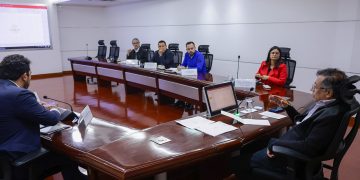 Reducción de tarifas de energía, tema clave de la reunión del presidente Petro con comisionados de la CREG