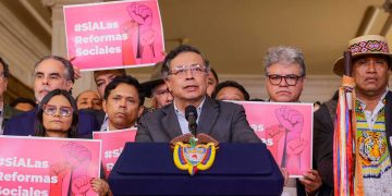 Presidente Petro anuncia convocatoria a consulta popular para que el pueblo decida sobre las reformas laboral y de la salud