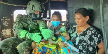 Ejército Nacional realiza evacuación aérea de menores wayuu por emergencia médica