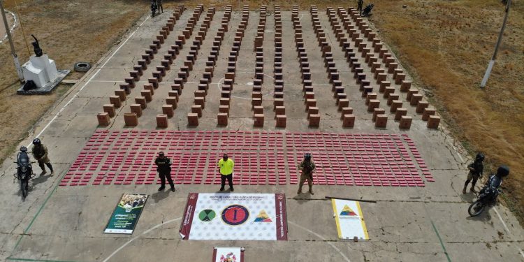 El Ejército, Armada y Policía continúa su lucha contra el contrabando: incautan más de 2.985.000 cigarrillos en Maicao, La Guajira