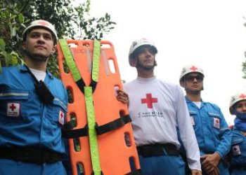 Cruz Roja Colombiana entrega recomendaciones de seguridad vial para esta temporada