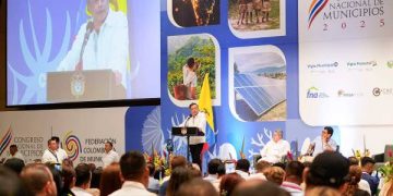 ‘Pobreza multidimensional baja por aumento en transferencias de la Nación y por aumento en producción agrícola: presidente Petro