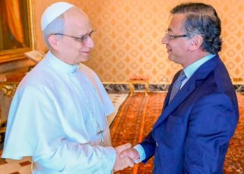 Presidente Petro pide al papa León XIV mediar con EE. UU. para priorizar la crisis climática sobre la migración