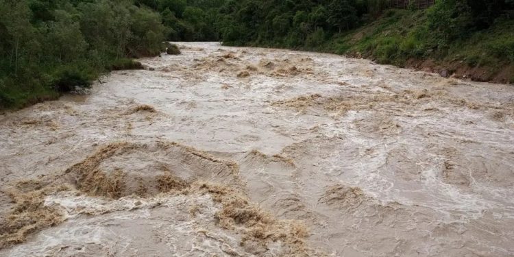 Alerta roja en varios ríos de La Guajira por fuertes lluvias