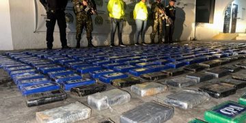 Autoridades incautan 403 kilos de cocaína que estaban en un centro de acopio en Maicao