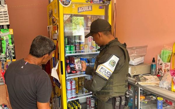 Policía Fiscal y Aduanera adelanta jornadas de socialización contra el contrabando en La Guajira