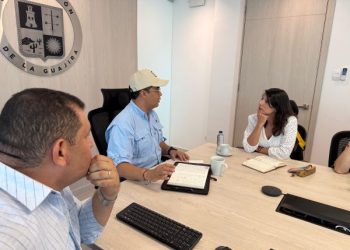 Ad portas de comenzar la construcción de la Marina de Riohacha, gobernador y directora de la ANLA revisan aspectos técnicos de la obra