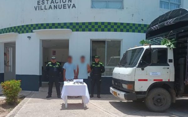La Policía Nacional capturó en flagrancia a dos personas por el delito de abigeato en el sur de La Guajira