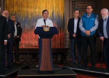 La deuda de las EPS a hospitales y clínicas es superior a $100 billones: presidente Petro