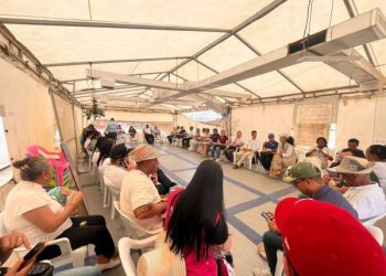 Bienestar Familiar lideró encuentro para fortalecer atenciones en asentamiento La Pista, en La Guajira