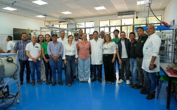 SENA Regional Guajira recibió primer laboratorio eólico de Colombia, gracias a Ministerio de Minas y Energía y FENOGE