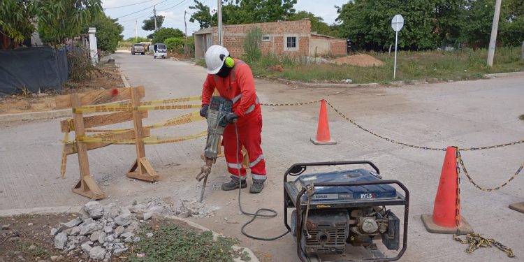 Barrancas: Veolia Aguas de La Guajira Avanza en Obras de Acueducto para Beneficio de la Comunidad