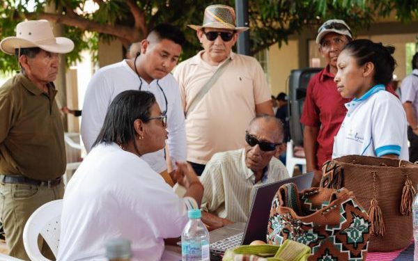 Unidad de Diálogo Social y Gobernador Jairo Aguilar construyen hoja de ruta con resguardos del sur de La Guajira