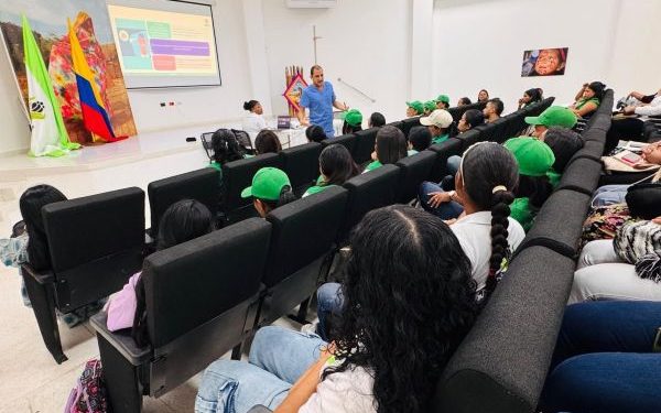 Bienestar Familiar capacita a más de 100 profesionales en La Guajira para fortalecer la atención y prevención de la desnutrición