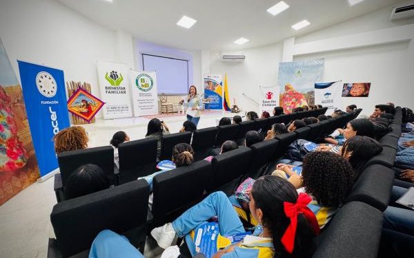 «Que los padres orienten a sus hijos sobre los métodos anticonceptivos no debe ser un tabú»: Jonaithy Llorente, en foro conmemorativo de la Semana Andina