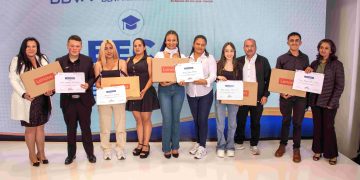 Irán a la universidad gracias a Beca entregada por BBVA y Bancamía