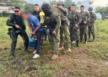 La Armada capturó once integrantes del Clan del Golfo en Bolívar y Sucre