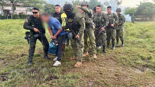 La Armada capturó once integrantes del Clan del Golfo en Bolívar y Sucre