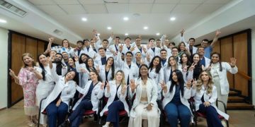 Nuevos médicos internos de UNIMAGDALENA inician el servicio profesional