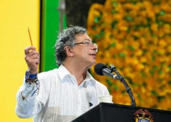 ‘A nombre del Estado, sin que el Estado esté aquí, le pido perdón a la Unión Patriótica porque este Estado fue corresponsable del genocidio político’: presidente Petro