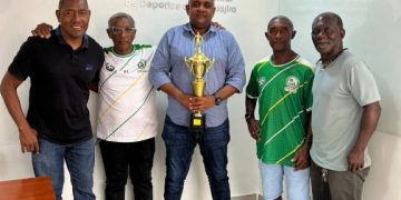 Equipo de adultos mayores de La Guajira gana torneo nacional de fútbol con apoyo del IDDG