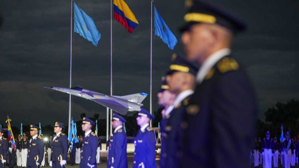 No nos hemos robado un dólar de Gripen, dijo el presidente Petro al referirse a la nueva flota de aviones de combate